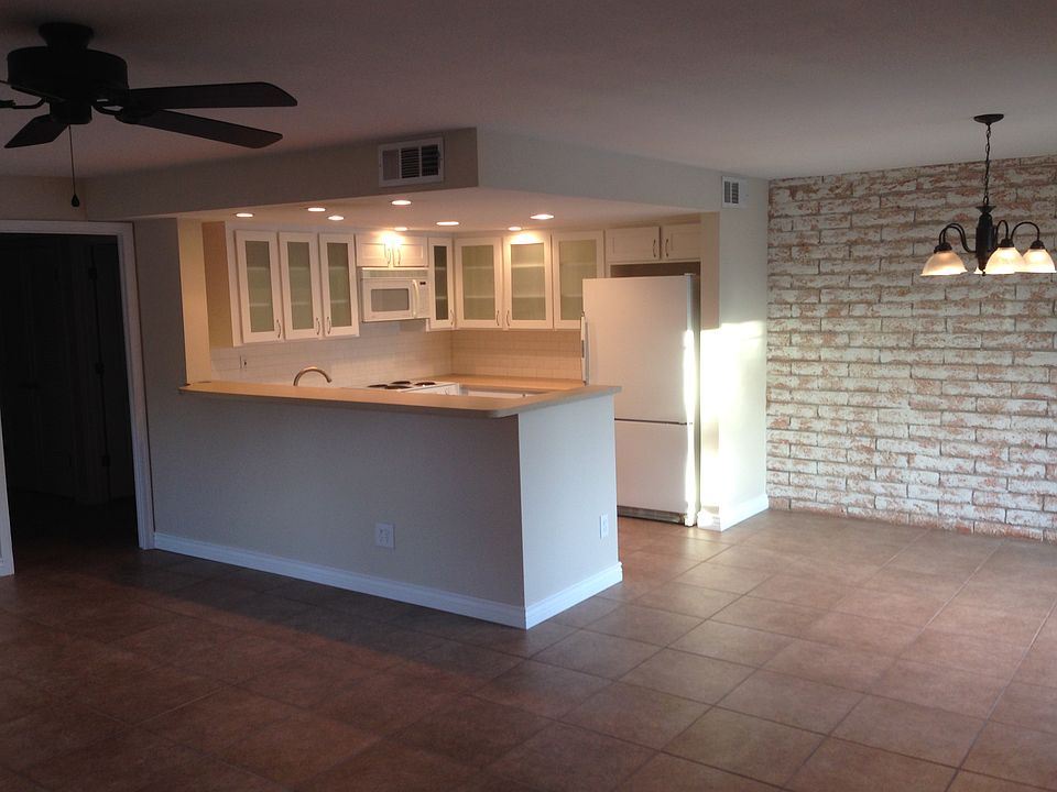 Living Room-Kitchen