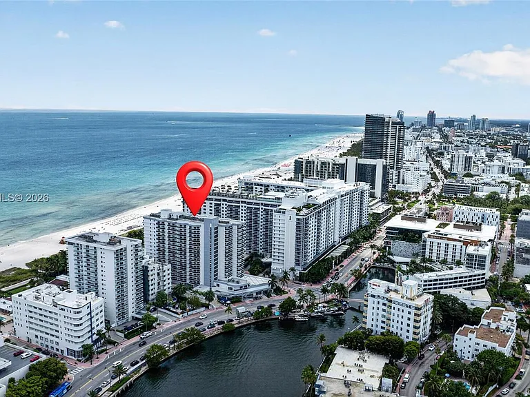 2401 Collins Ave #1107 — Photo 37