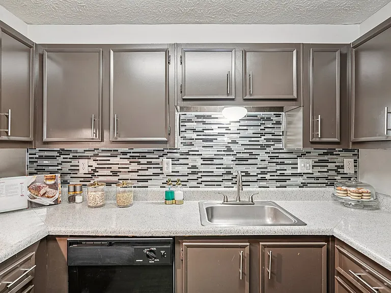 Birch Landing Apartments — Photo 48