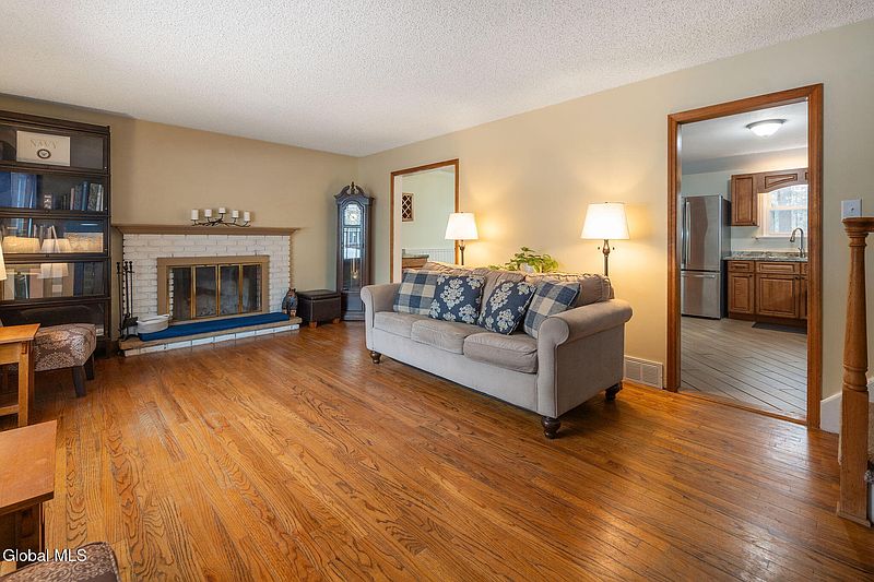 4th image of 60 Vichy Drive