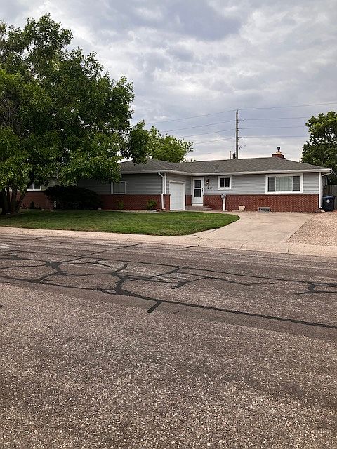 1st image of 319 Bocage Dr