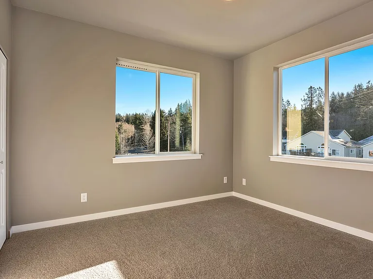 The Fairhaven Pointe Apartments — Photo 16