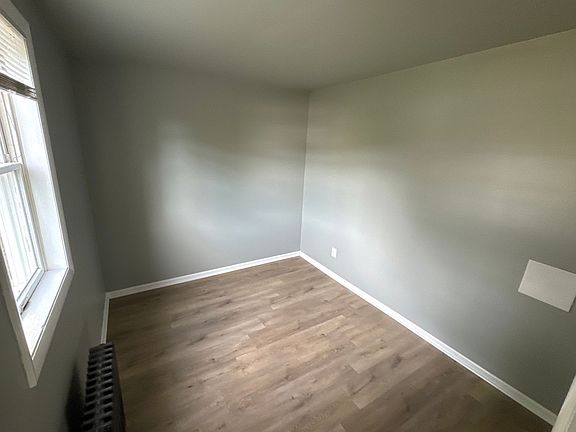 5th image of 61 Bernards Ave #1