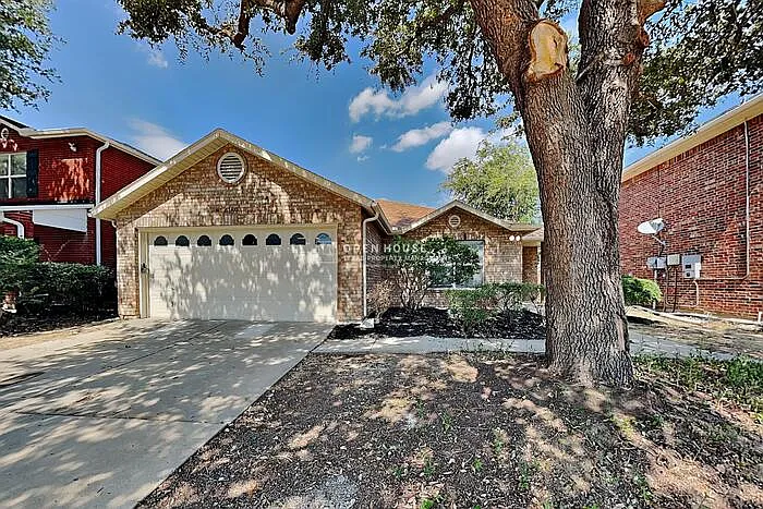 3 bed, 2.0 bath, 1824 sqft, $2,150 — Photo 1
