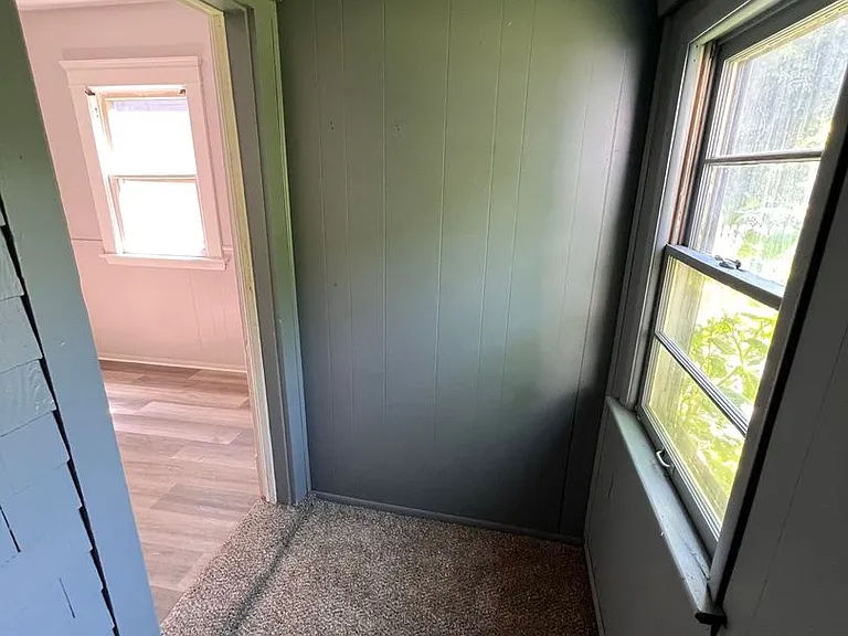 15912 Parkgrove Ave — Photo 10