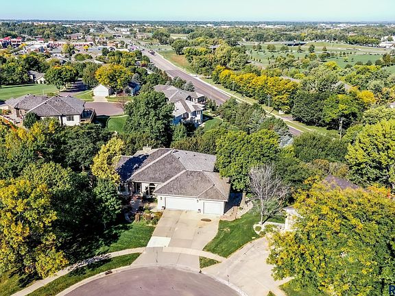 3rd image of 4805 S Caraway Cir