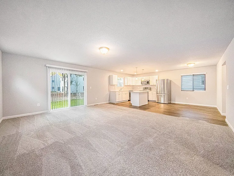 1027 Maple Ave — Photo 14