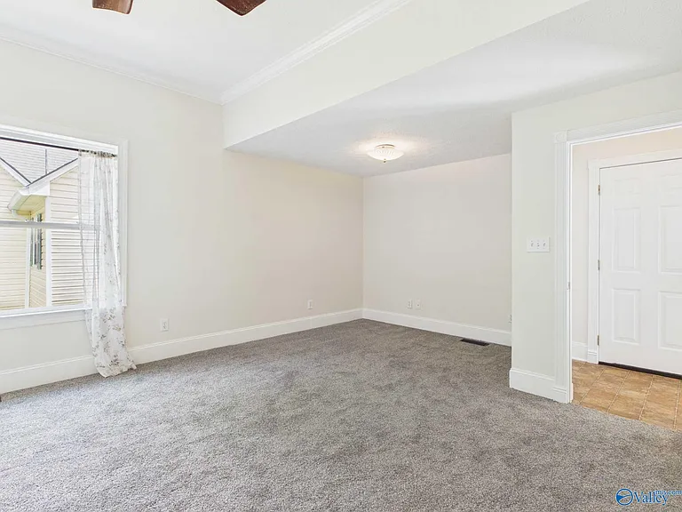 501 Prospect Dr SE — Photo 18