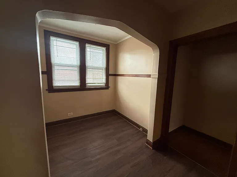 8045 S Calumet Ave #2 — Photo 9