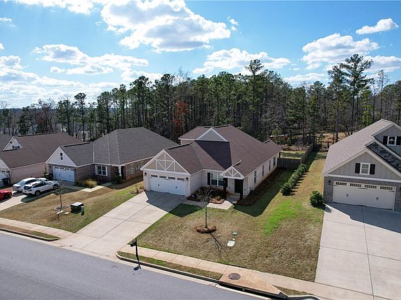 3rd image of 2324 Sherwood Dr