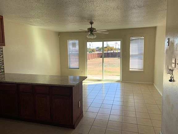 2nd image of 1400 Culberson Dr