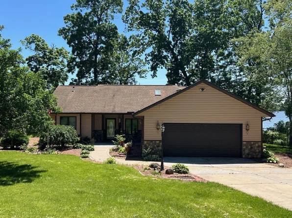 169 Golden Dr, Briggsville, WI 53920