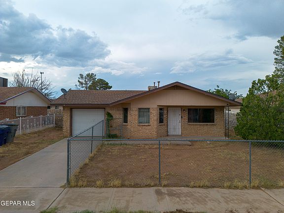 2nd image of 10832 Sapphire St