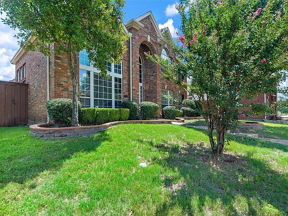 5th image of 8404 High Meadows Dr