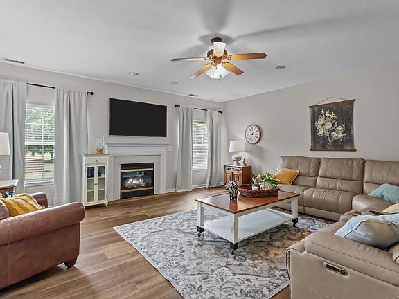 4th image of 3107 Crooked Stick Dr