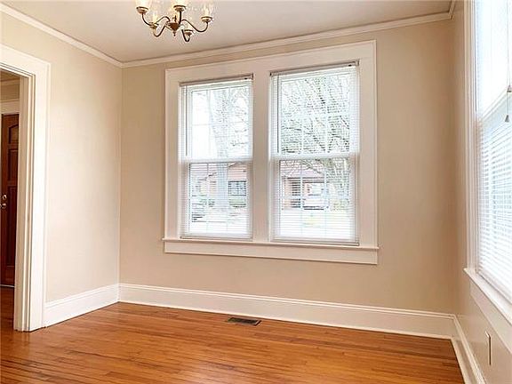 5th image of 758 S Main Ave