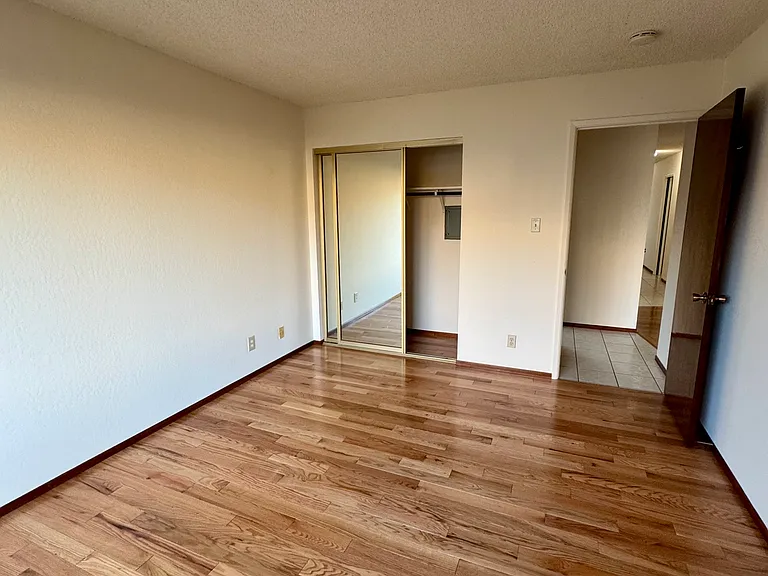 241 9th Ave #3 — Photo 26