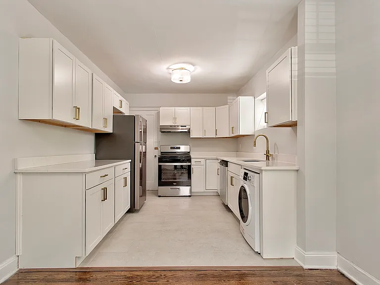 3900 Edwards Rd #105 — Photo 2