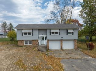 3125 Norman Dr, Cedar Rapids, IA 52411