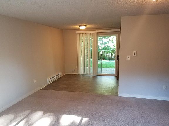 4th image of 15605 81st Ave NE