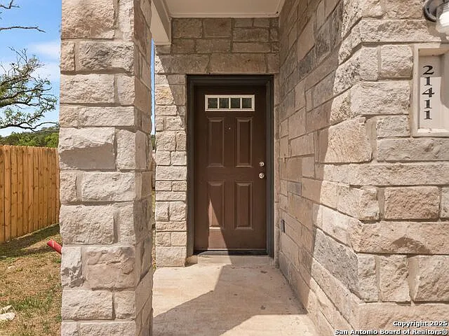 21411 Sir Walter Ln — Photo 4
