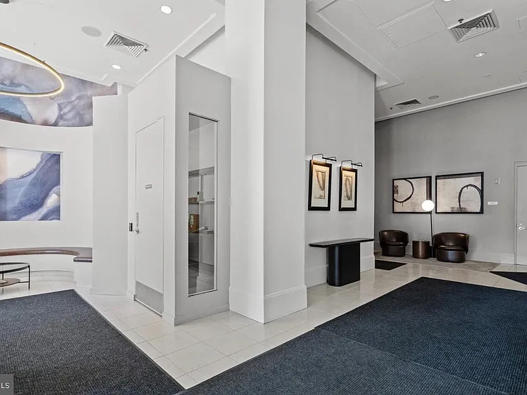 309 Holland Ln #1 — Photo 2