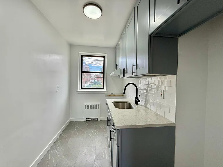 202-02 Rocky Hill Rd #2K1 — Photo 1