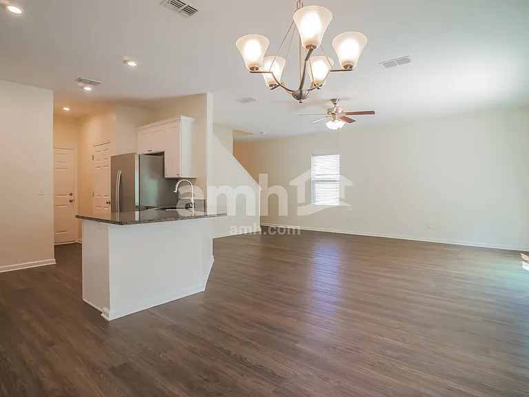 212 W Jayce Way — Photo 6