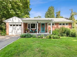 38 Meadow Ln, Katonah, NY 10536