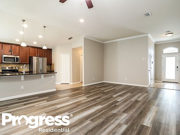 4th image of 172 Terracina Dr