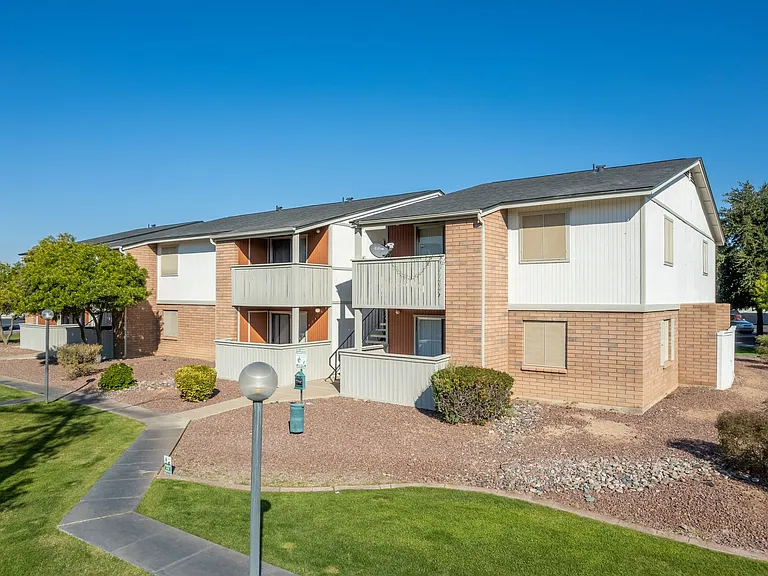 Ponderosa Ranch Apartments — Photo 4