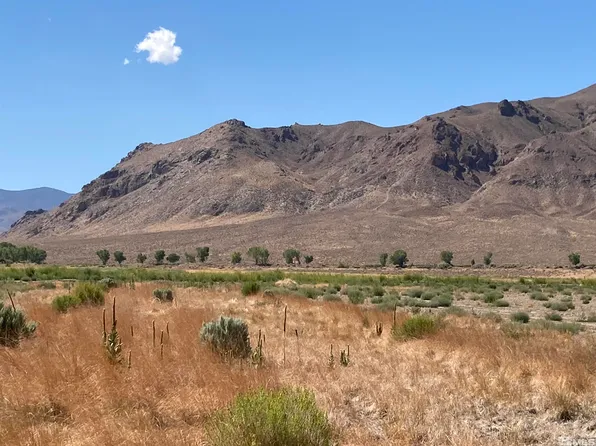 7 Rockland Dr, Yerington, NV 89447