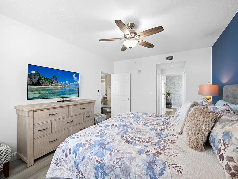 720 S Sapodilla Ave #502 — Photo 11