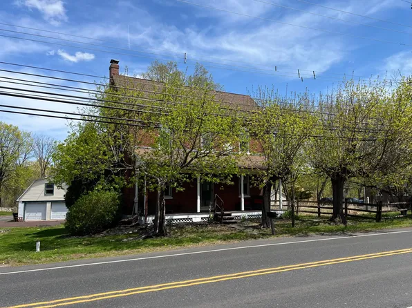 1141 N Gravel Pike, Schwenksville, PA 19473