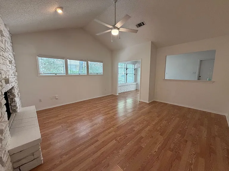 2407A Winsted Ln — Photo 5