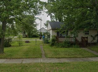 32370 Carlisle Pkwy, Wayne, MI 48184