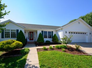 125 Violet Ln, Bluff City, TN 37618