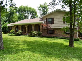 1501 Peter Pan Rd, Lookout Mountain, GA 30750