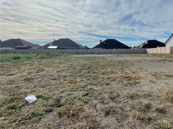 816 Forward Pass Dr, Hewitt, TX 76643