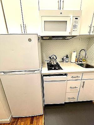 4th image of 233 E 12th St APT 5C