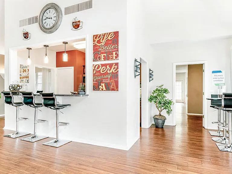 Landmark at Wynton Pointe Apartment Homes — Photo 15