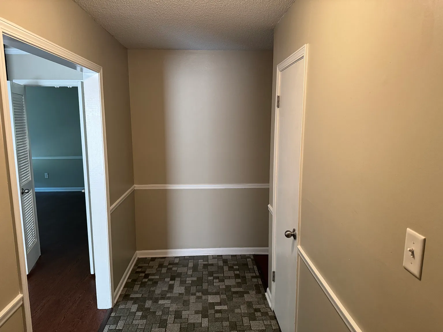 3 bed, 1375 sqft, $1,395 — Photo 2