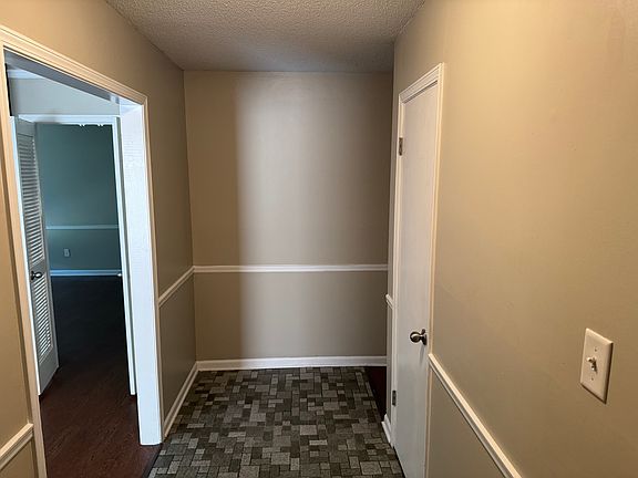 2nd image of 4311 Springwind Rd