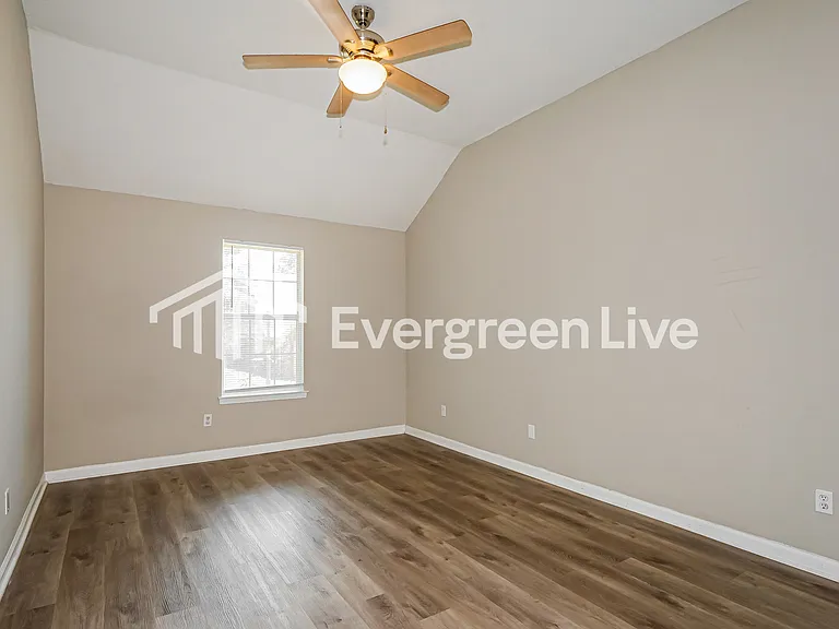 8402 Honey Dr — Photo 8