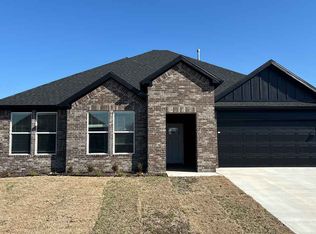 352 N Gaggle Ave, Farmington, AR 72730