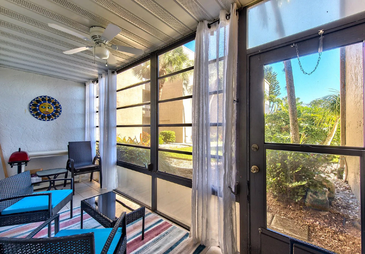 2 bed, 2.0 bath, 1000 sqft, $1,800 — Photo 4