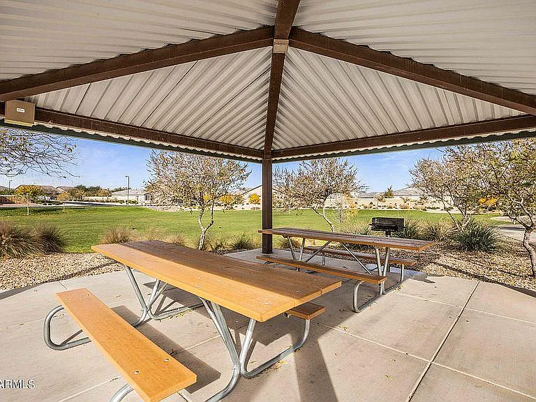 2146 W Tobias Way — Photo 43
