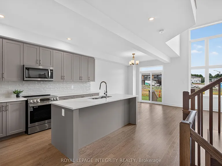 1132 Spoor St — Photo 6