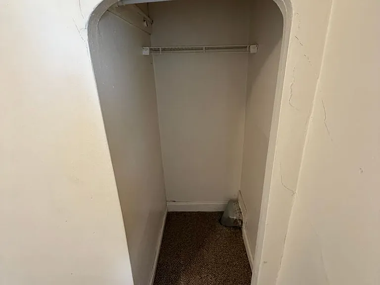 215 S Duluth Ave — Photo 16