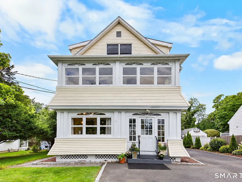19 Maple Ave N